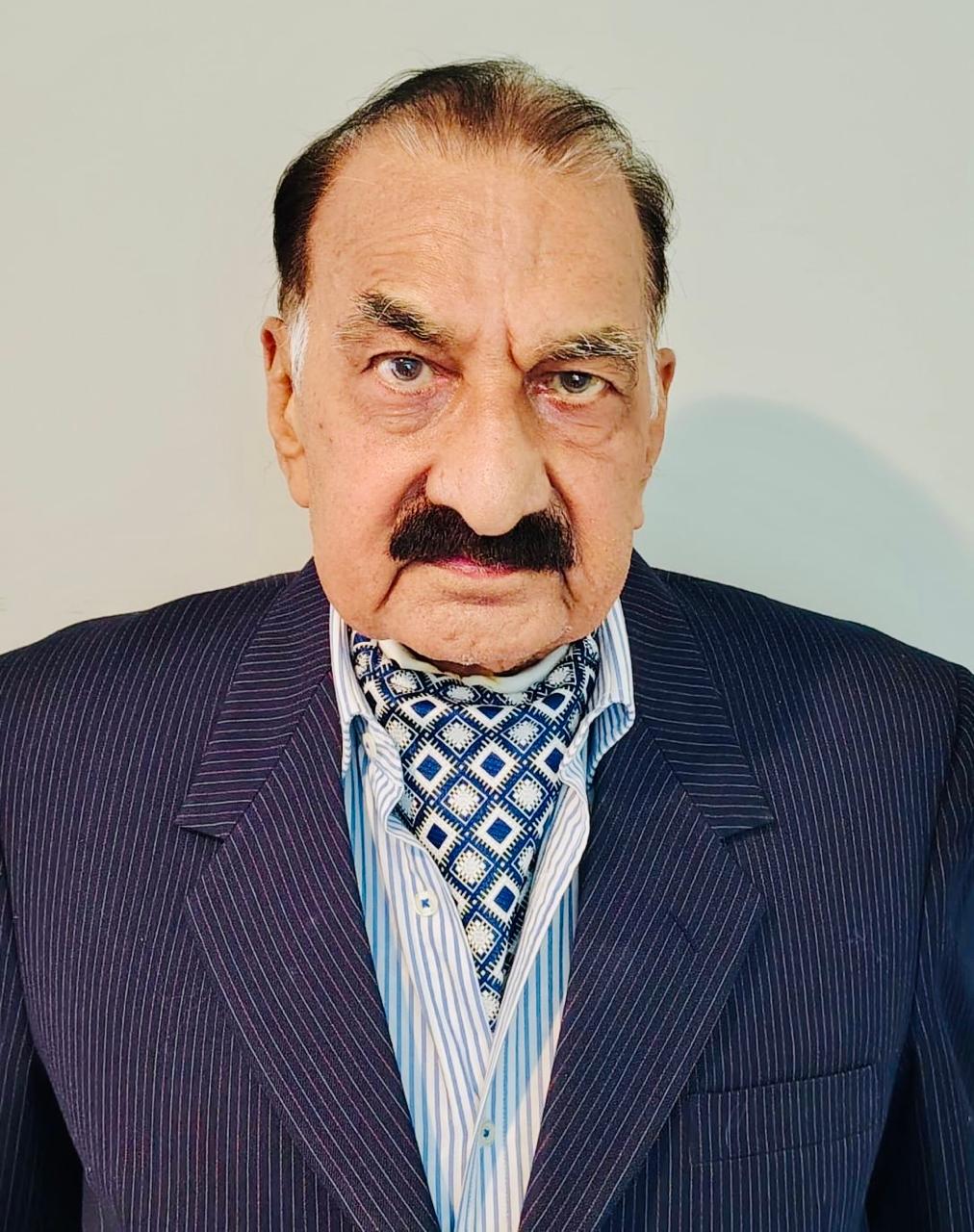Dr. Zaheer Akhtar (CEO), Zaheer Dental Surgery